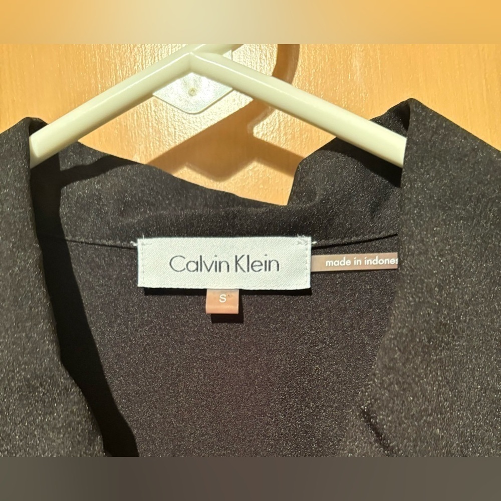 Calvin Klein Long Sleeve Blouse w/ Zipper Front and Roll up Sleeves Black Small - Picture 4 of 7